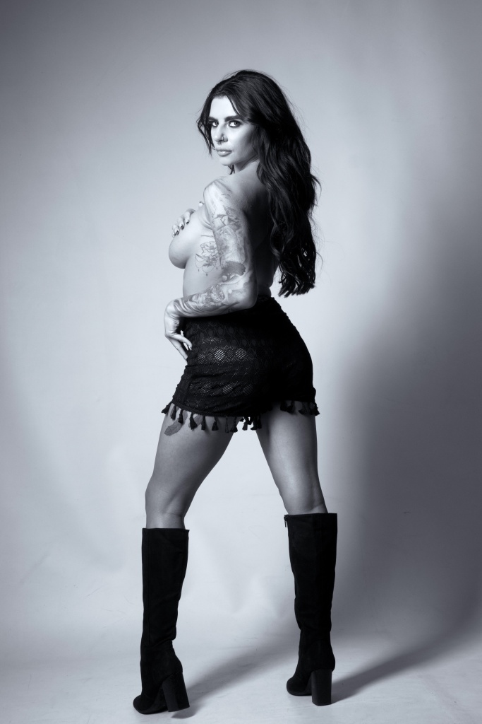 black and white, glamour, tattoos, studio shoot, cork, ireland, Julieanne Mccarthy, topless